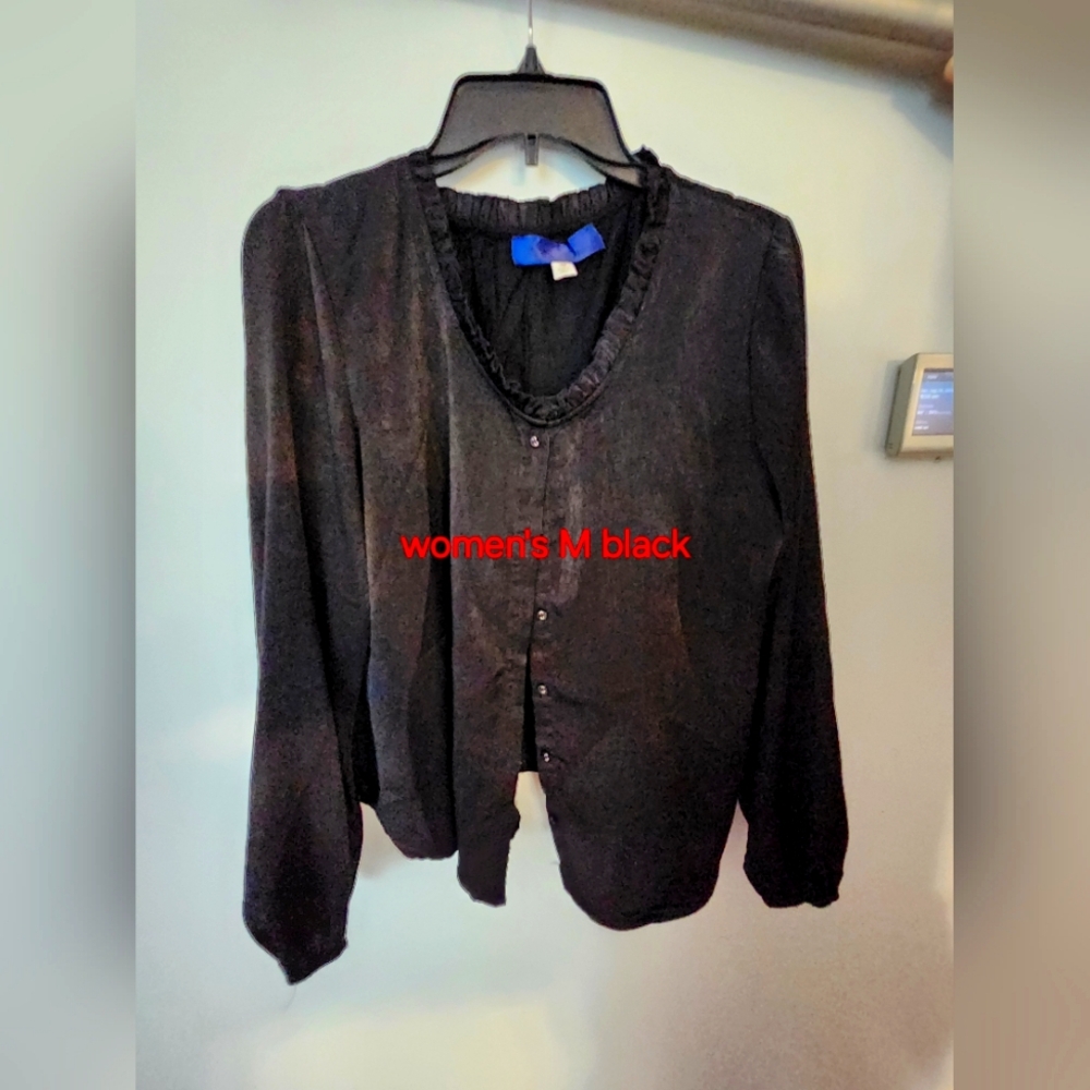 Women's black shirt